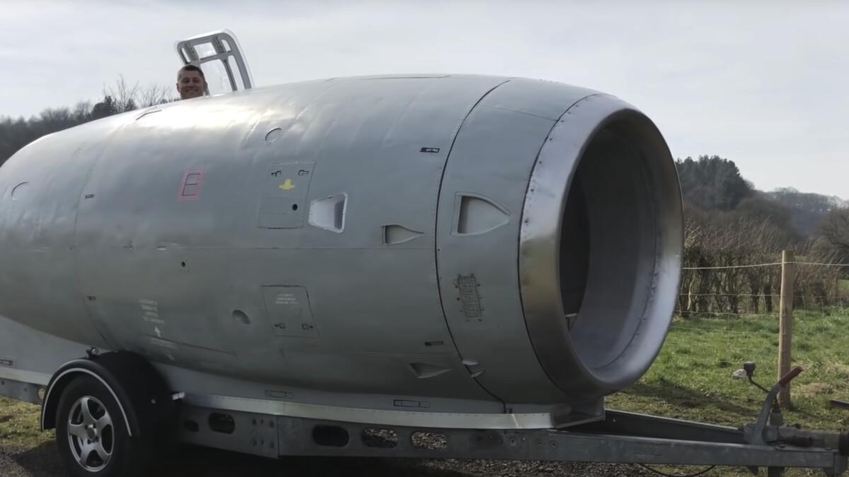 Abgefahren: Mann baut aus Flugzeugturbine diesen Wohnwagen